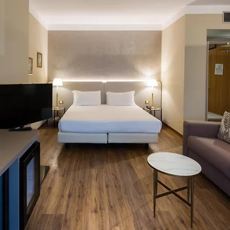 Nasco Hotel 4*