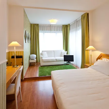 Ξενοδοχείο Nasco 4*